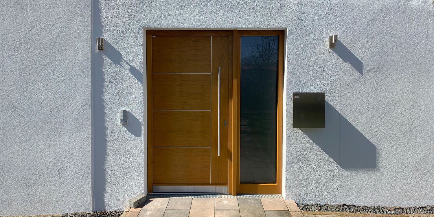 Haustür aus Holz