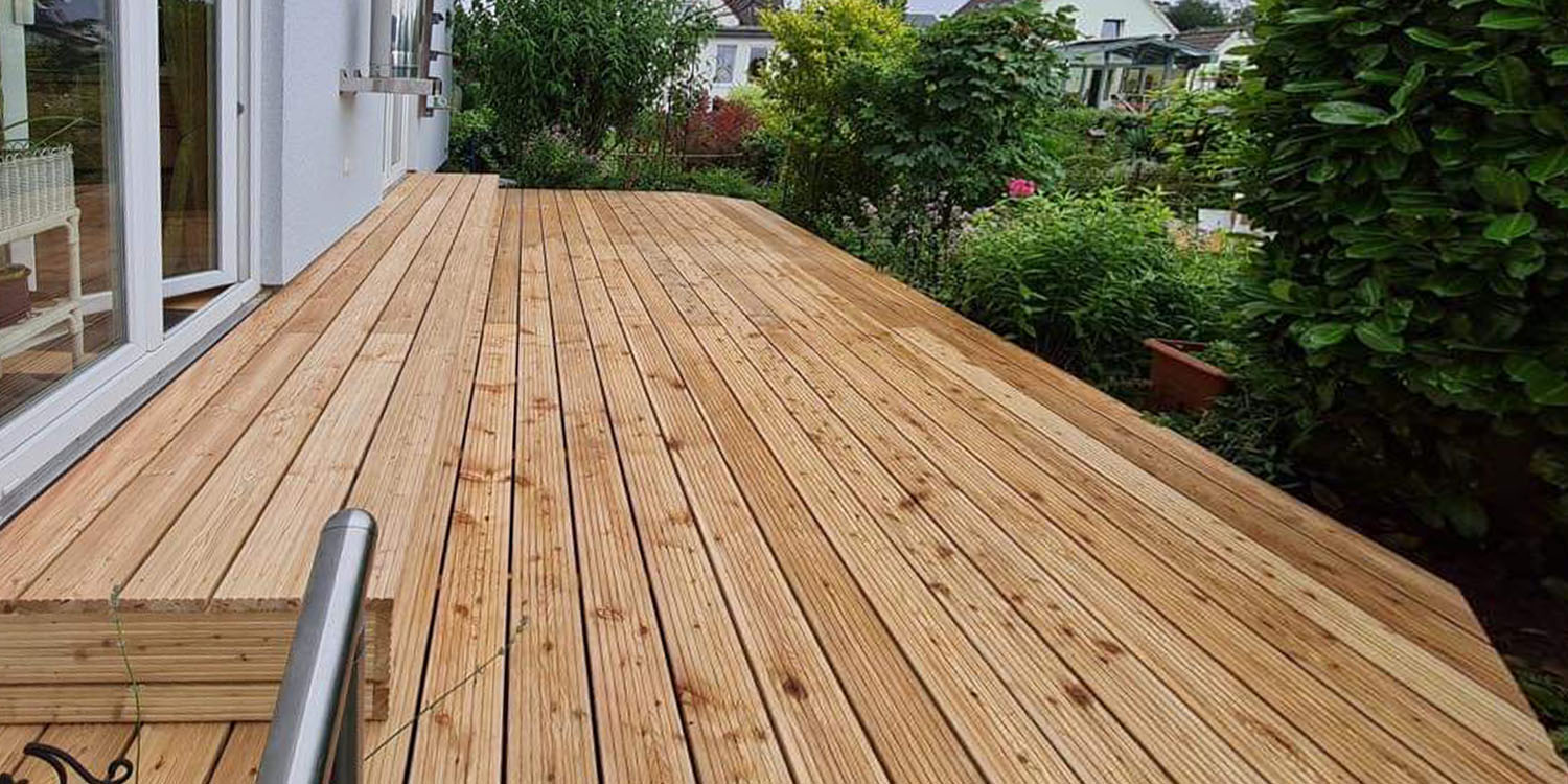 Holzterrasse